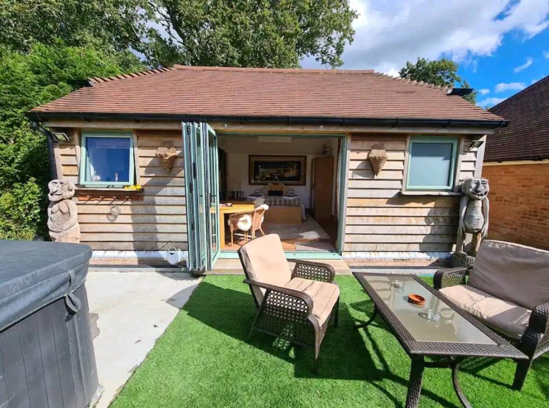 Norville Apartment *